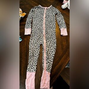 18-24 little sleepies zippy